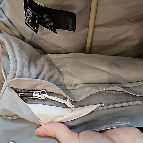 The North Face Triclimate Shell and Jacket Size XS - Picture 8 of 8